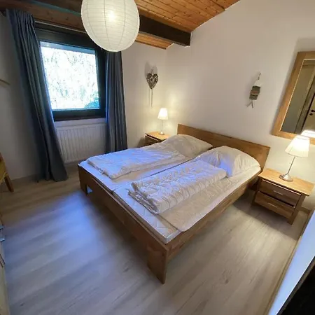 Ferienhaus In Grosswurden Mit Grill, Garten Und Terrasse